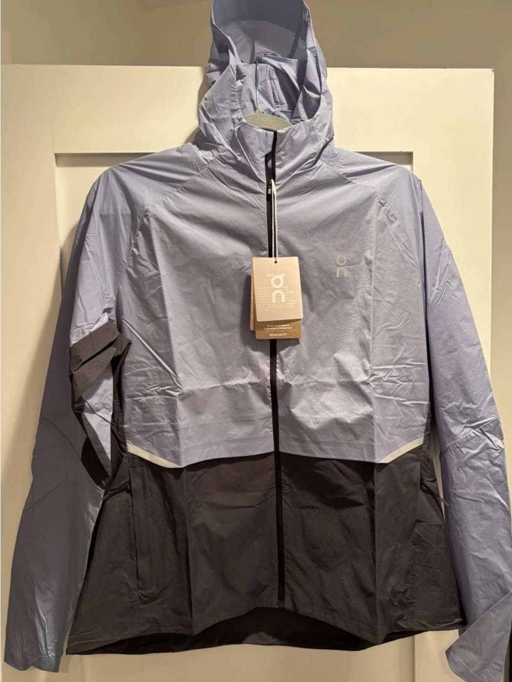 On Cloud Women’s Core Jacket NWT Chambray/Eclipse Color